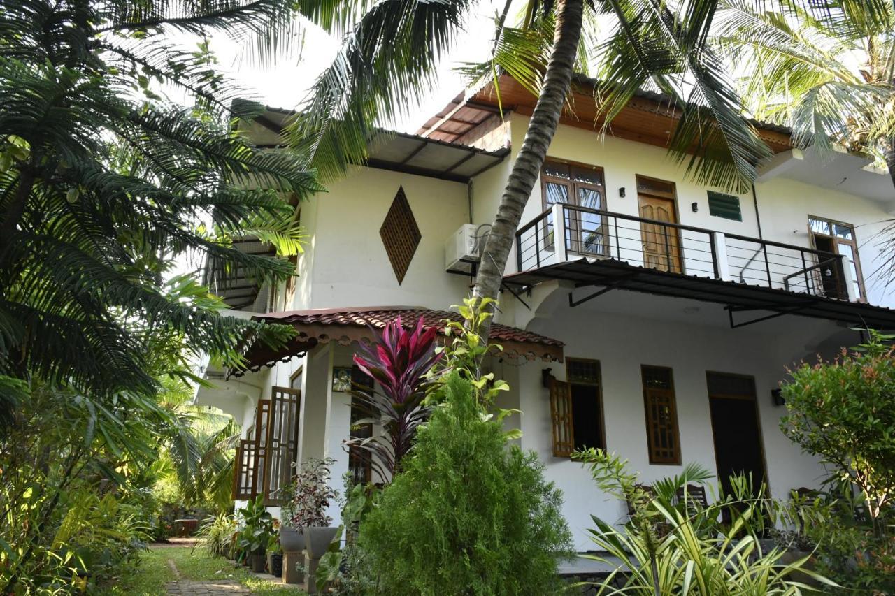 Pearl Bungalow Trincomalee Exterior photo