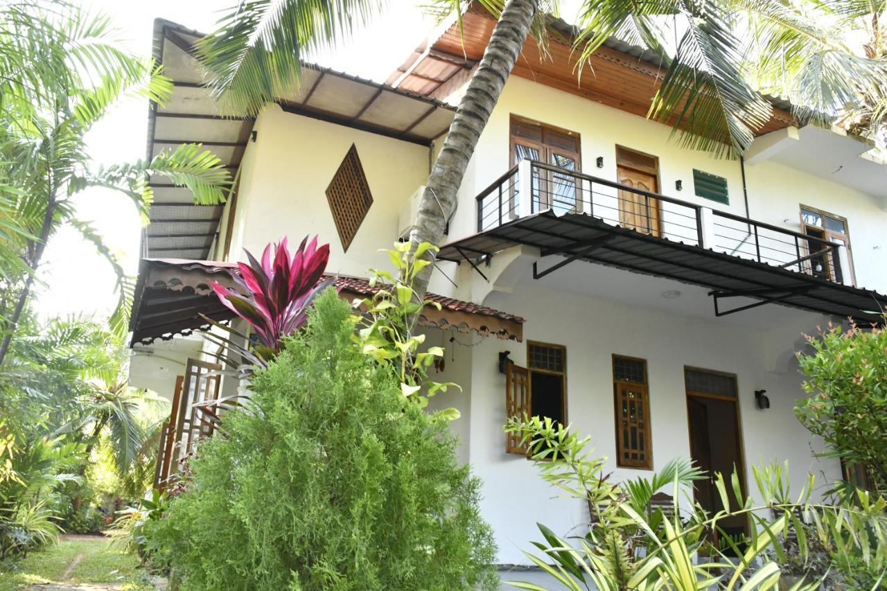 Pearl Bungalow Trincomalee Exterior photo