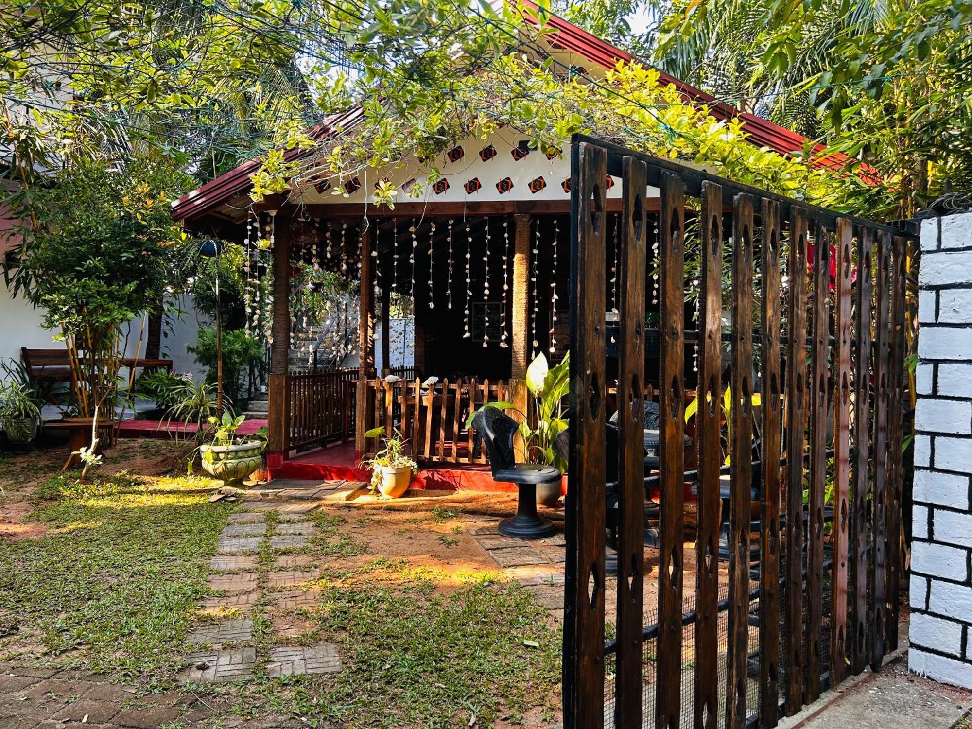 Pearl Bungalow Trincomalee Exterior photo