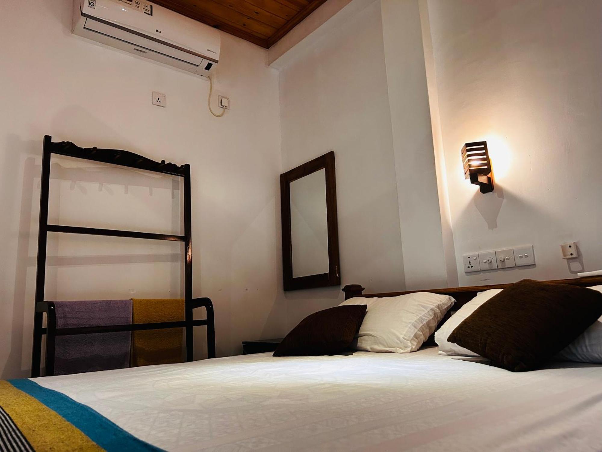 Pearl Bungalow Trincomalee Exterior photo