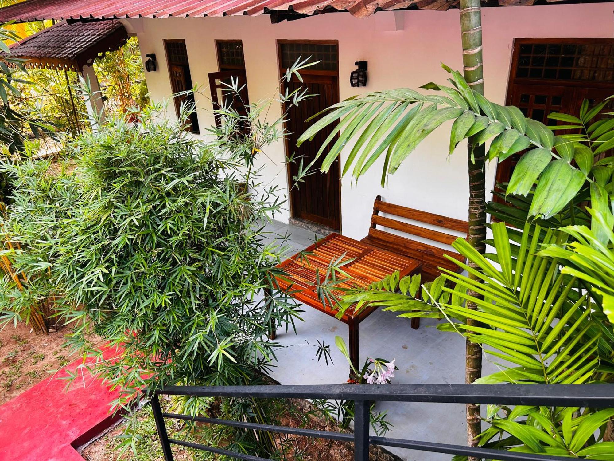 Pearl Bungalow Trincomalee Exterior photo