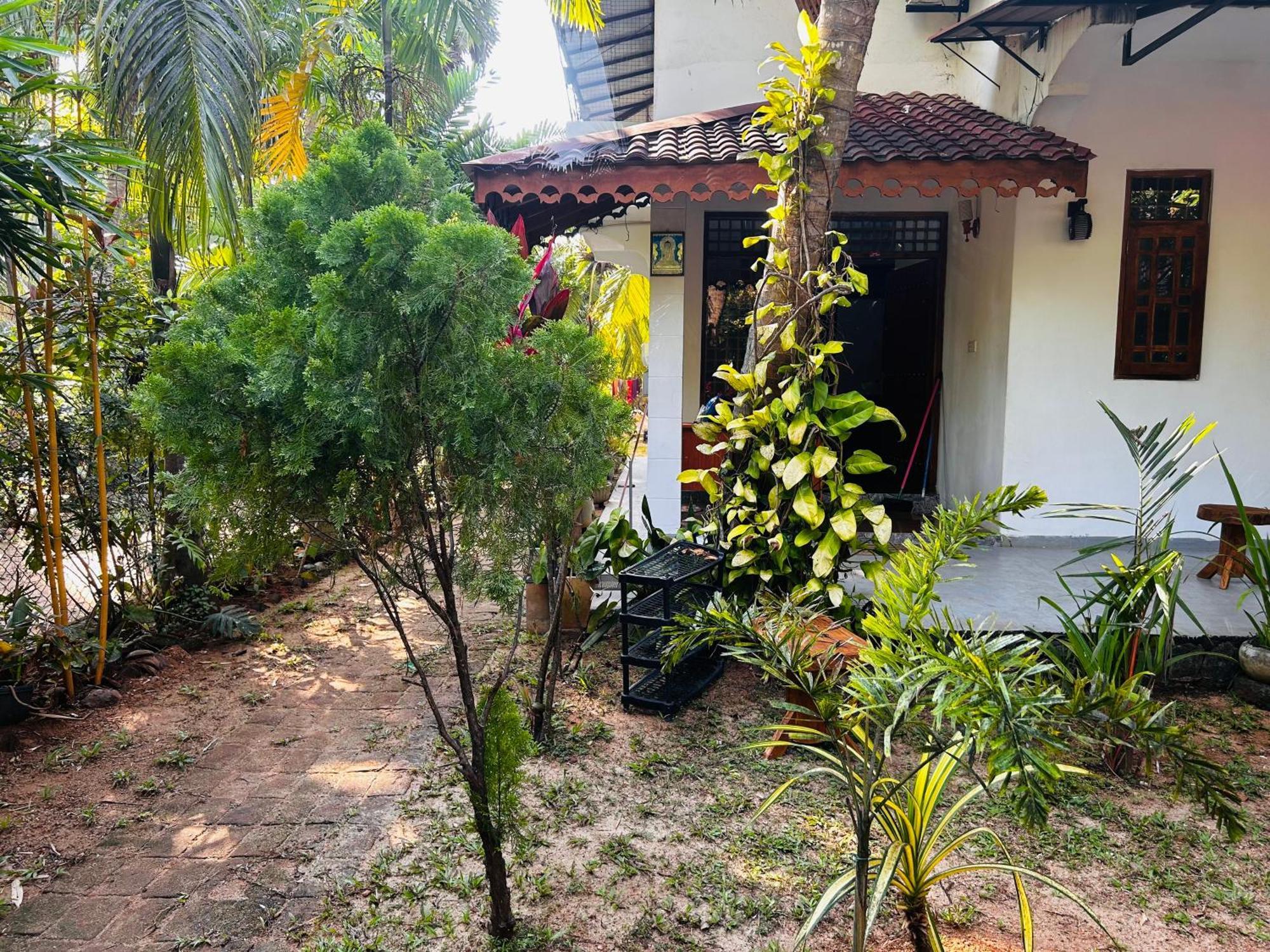 Pearl Bungalow Trincomalee Exterior photo