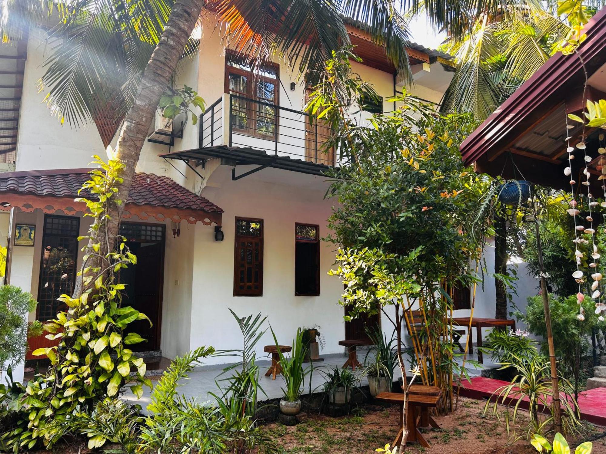 Pearl Bungalow Trincomalee Exterior photo
